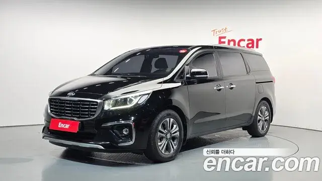Kia Carnival 9-Seater Luxury 2019