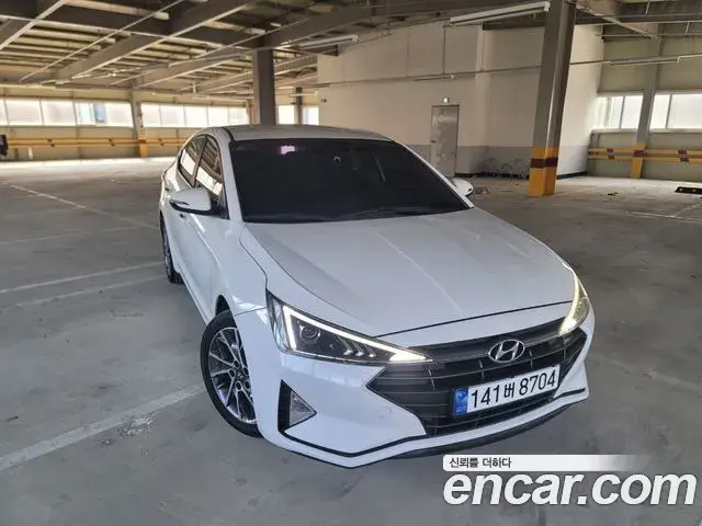 Hyundai AVANTE 1.6 Style 2019