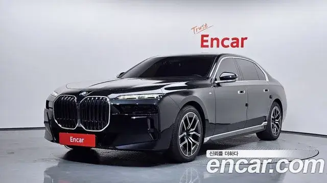 BMW 7-Series 740i xDrive M Sport 2025