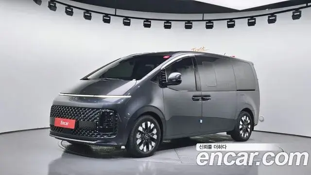 Hyundai Staria 4WD Lounge 9-Seater Prestige 2021