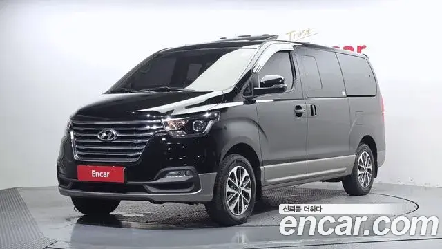 Hyundai Starex 4WD Urban 9-Seater Exclusive 2020