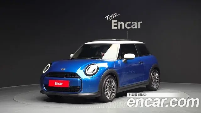 Mini Cooper Classic 2025
