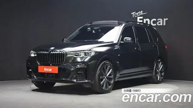 BMW X7 M50i Frozen Black Edition 6STR 2021