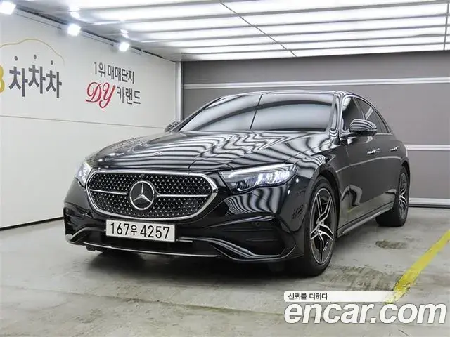 Mercedes-Benz E-Class E200 AMG Line 2025
