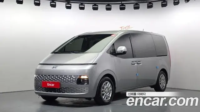 Hyundai Staria Tourer 11-Seater Modern 2023