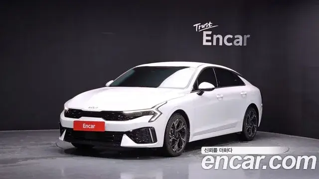 Kia K5 2.0 Signature 2025