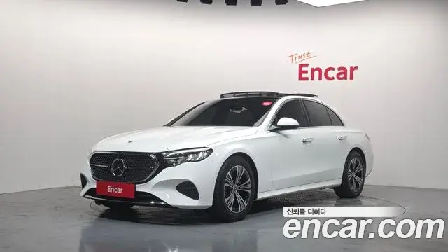 Mercedes-Benz E-Class E200 Avantgarde 2025