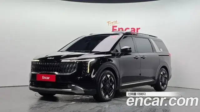 Kia Carnival Gasoline 7-Seater Signature 2024
