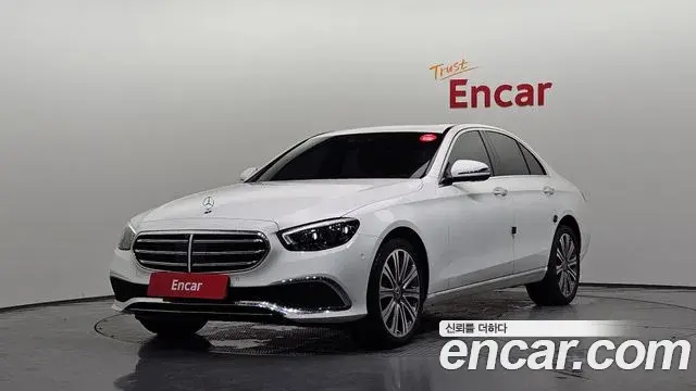 Mercedes-Benz E-Class E300e 4MATIC Exclusive 2023