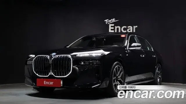BMW 7-Series 740i xDrive M Sport 2025