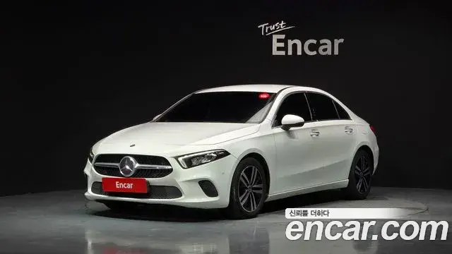 Mercedes-Benz A-Class A220 Sedan 2021