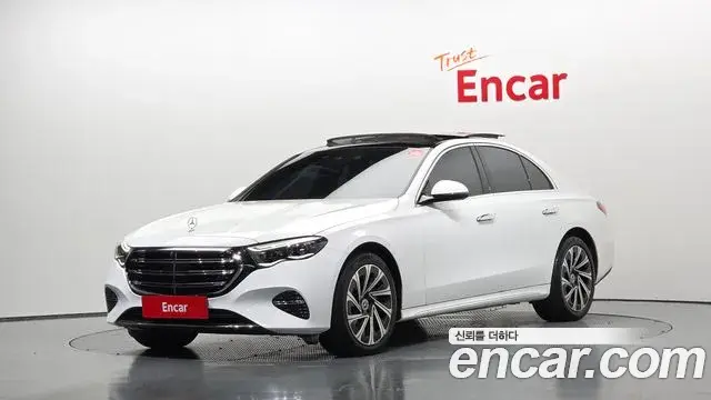 Mercedes-Benz E-Class E300 4MATIC Exclusive 2024