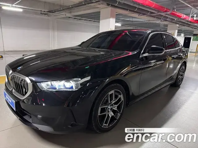 BMW 5-Series 520i 2025