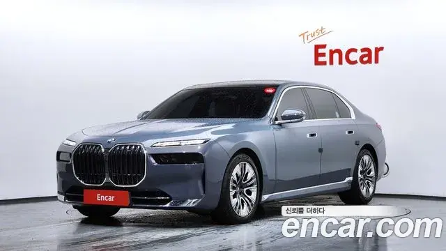 BMW 7-Series 740i sDrive Design Pure Excellence 2023