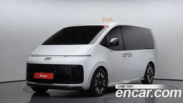 Hyundai Staria 4WD Lounge 9-Seater Inspiration 2025