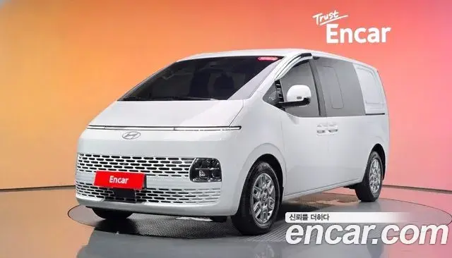 Hyundai Staria HEV 1.6 Cargo 5-Seater Modern 2025