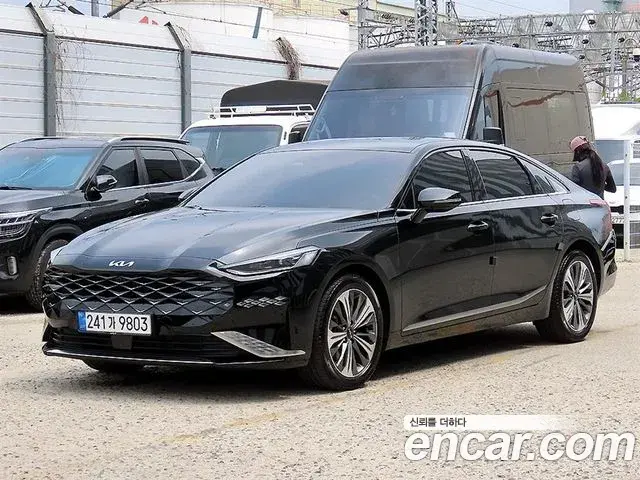 Kia K8 2.5 Gasoline 2WD Signature 2024