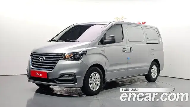 Hyundai Starex Van 3-Seater Smart 2020