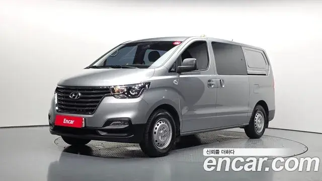 Hyundai Starex Van 5-Seater Style 2020