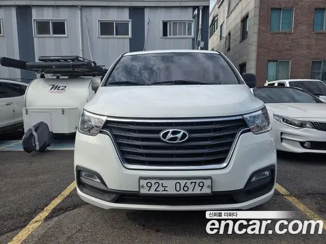 Hyundai Starex Van 3-Seater Smart 2020