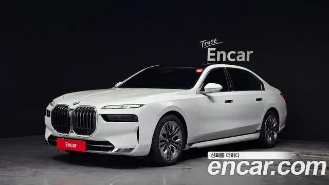 BMW 7-Series 740i sDrive Design Pure Excellence Individual 2022