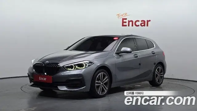 BMW 1-Series 120i Advantage 2022