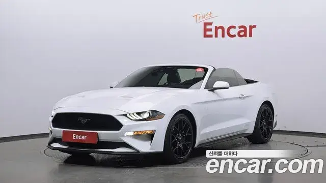 Ford Mustang Convertible 2021