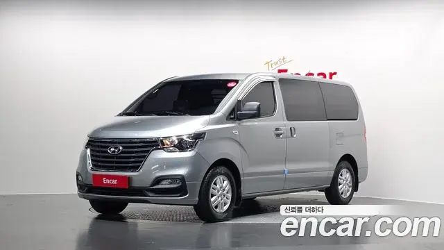 Hyundai Starex Van 3-Seater Smart 2019