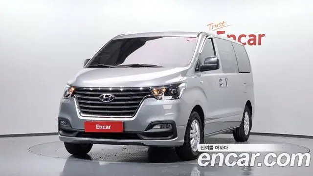Hyundai Starex Van 3-Seater Smart 2020