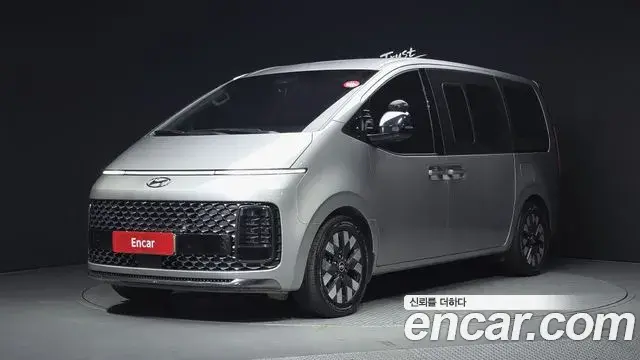 Hyundai Staria 4WD Lounge 9-Seater Prestige 2022