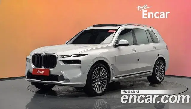 BMW X7 xDrive 40i Design Pure Excellence 6-Seater 2025