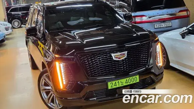 Cadillac Escalade 6.2 ESV ESV Sports Platinum 2025