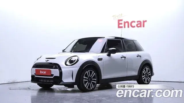 Mini Cooper 5Door Classic Third Generation 2023