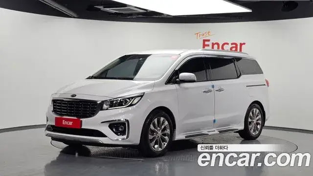 Kia Carnival 9-Seater Prstige 2019