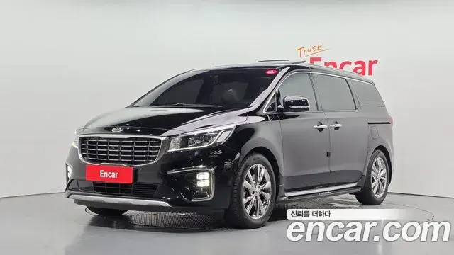 Kia Carnival Gasoline 7-Seater Limousine President 2020