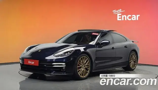 Porsche Panamera 4.0 GTS 2022