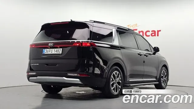 Kia Carnival Diesel 9-Seater Signature 2020 — фото 2