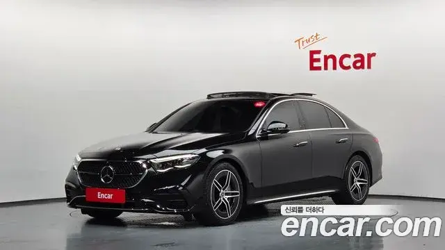 Mercedes-Benz E-Class E300 4MATIC AMG Line 2025