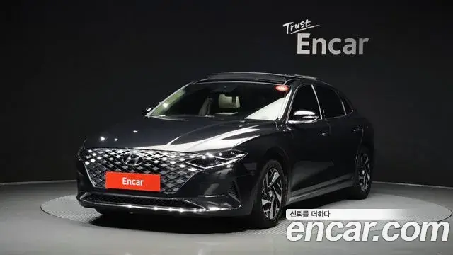 Hyundai Grandeur Le Blanc 2021