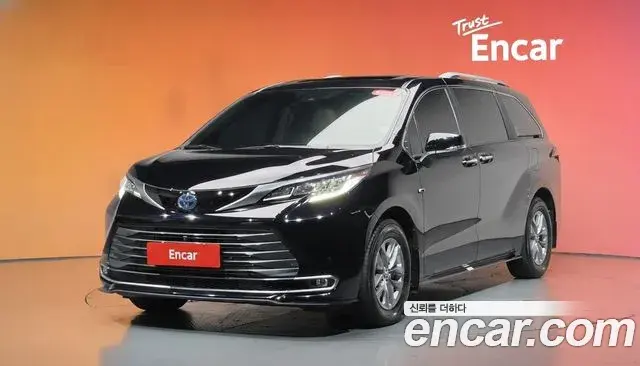 Toyota Sienna 2.5 Hybrid AWD 2024