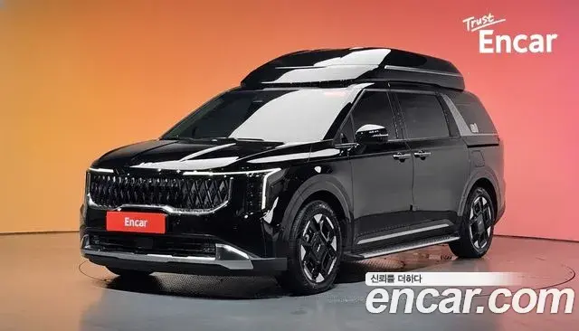 Kia Carnival HEV 4-Seater Hi Limousine Signature 2024