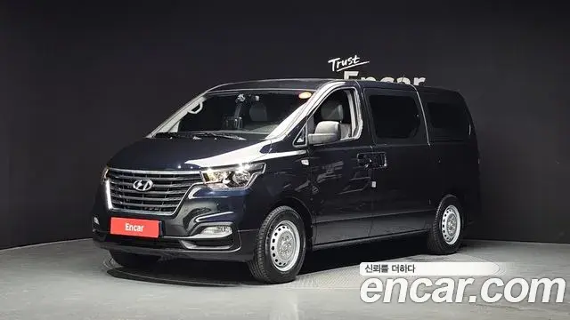 Hyundai Starex Van 5-Seater Style 2020