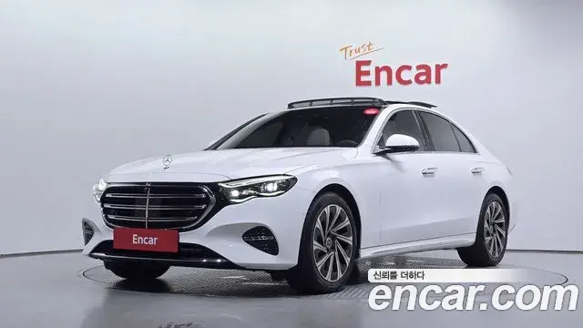 Mercedes-Benz E-Class E300 4MATIC Exclusive 2024