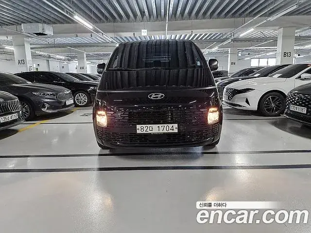 Hyundai Staria Cargo 5-Seater Smart 2021