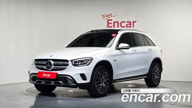 Mercedes-Benz GLC-Class GLC300e 4MATIC 2021