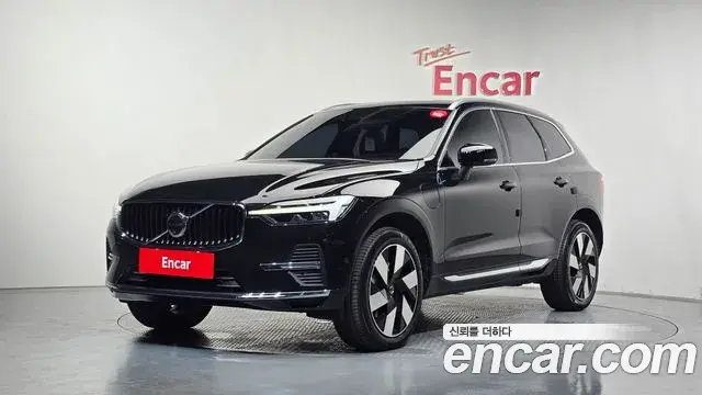 Volvo XC60 T8 Ultra Bright 2025