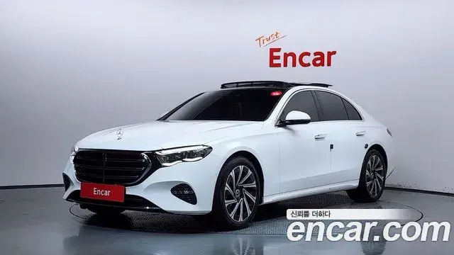 Mercedes-Benz E-Class E300 4MATIC Exclusive 2024