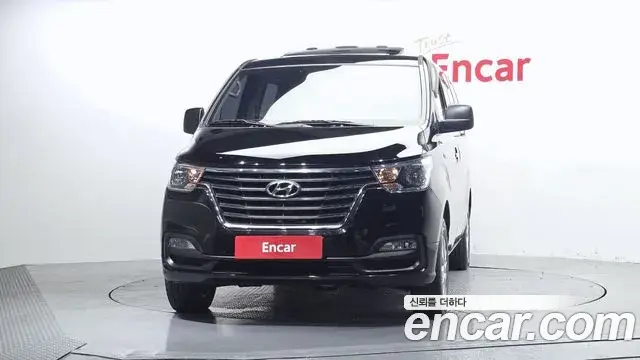 Hyundai Starex 4WD Wagon 12-Seater Modern 2020