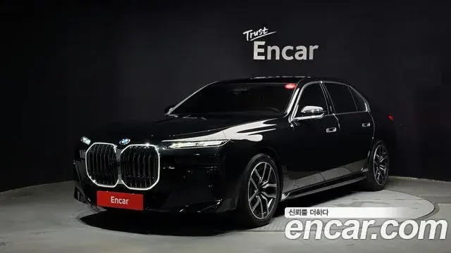 BMW 7-Series 740i xDrive M Sport 2025