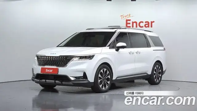 Kia Carnival Gasoline 9-Seater Signature 2022